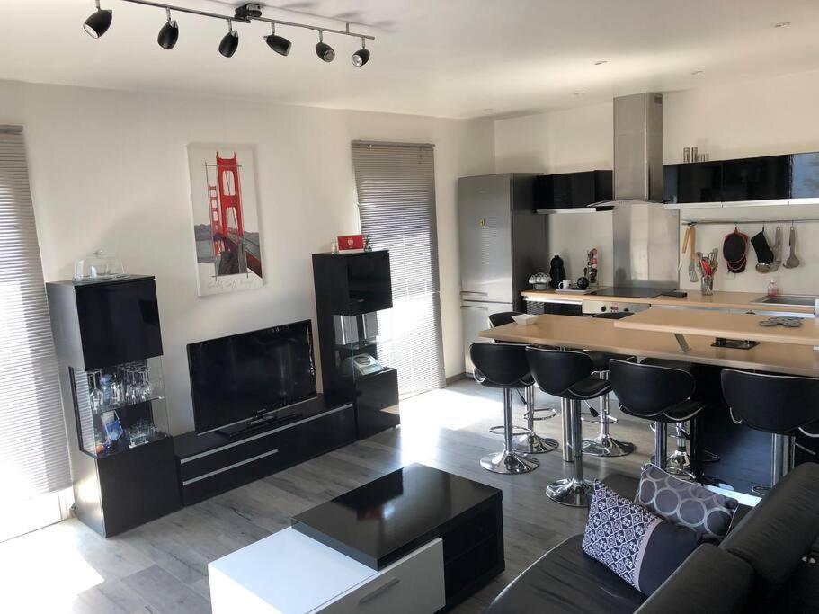 Appartement Vue Panoramique Sur La Mer Et La Citadelle De Bastia Бастия Экстерьер фото